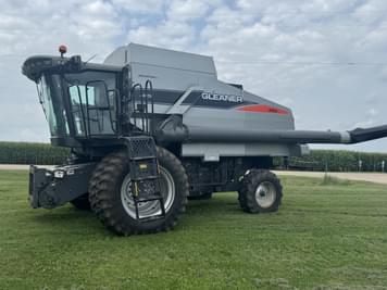 Main image Gleaner R65