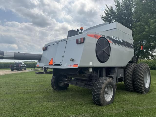 Image of Gleaner R65 equipment image 4
