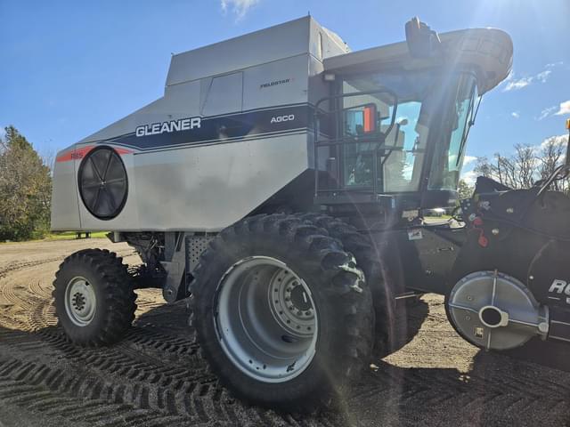 Image of Gleaner R65 equipment image 4