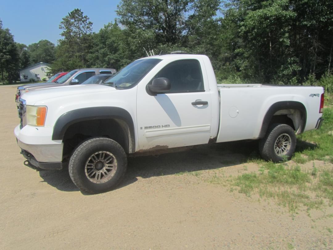 Image of GMC 2500HD Primary image
