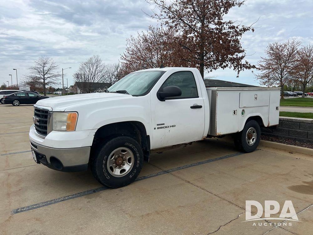Image of GMC 2500HD Primary image