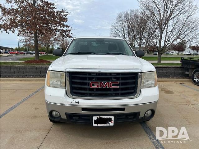 Image of GMC 2500HD equipment image 1