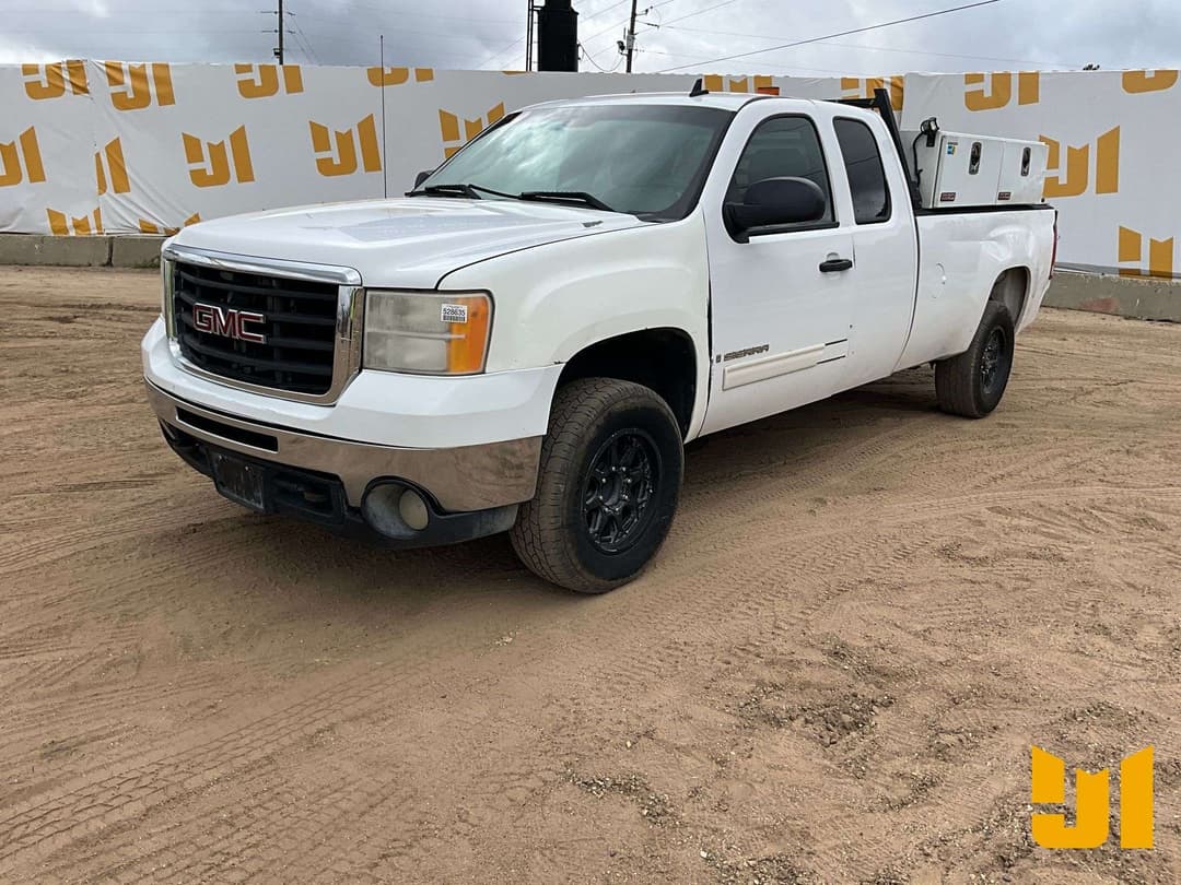 Image of GMC 2500HD Primary image