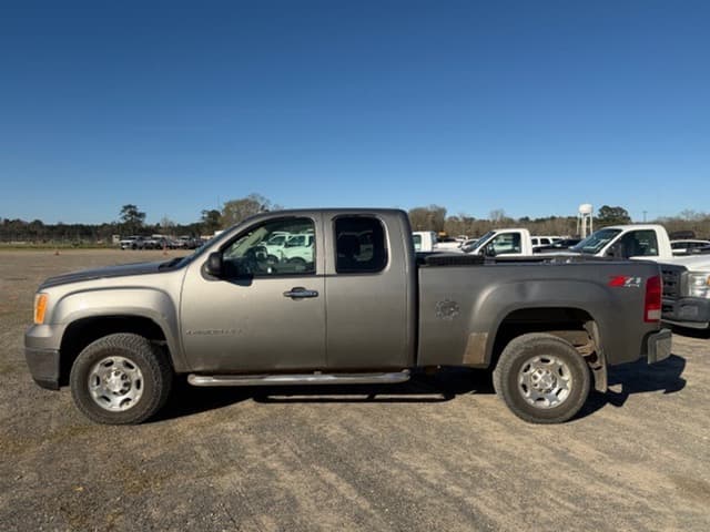 Image of GMC 2500 equipment image 4