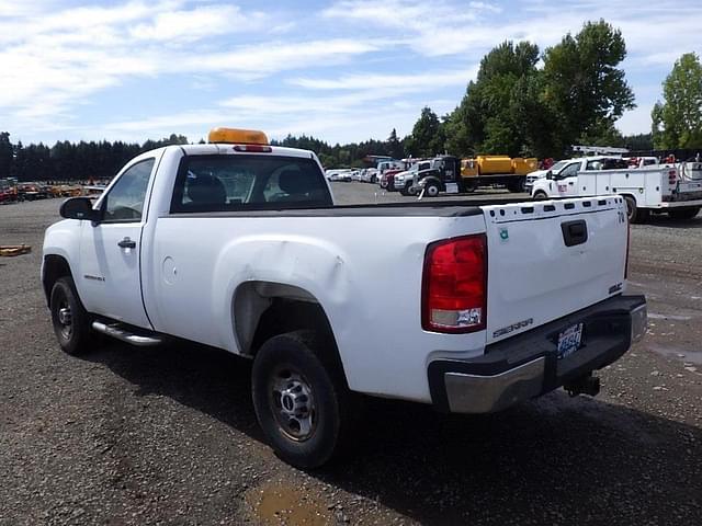 Image of GMC 2500HD equipment image 4
