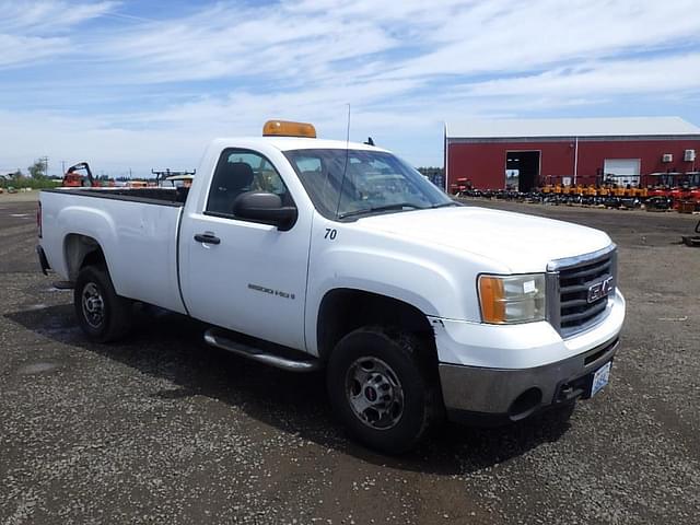 Image of GMC 2500HD equipment image 1