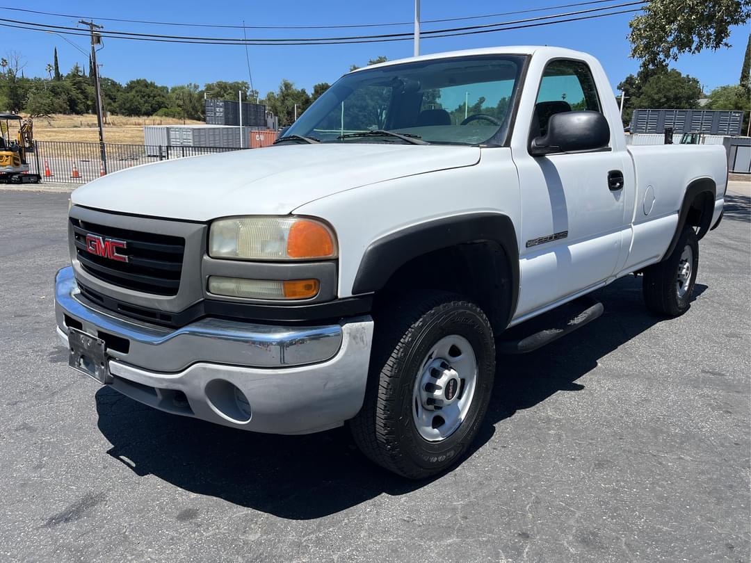Image of GMC 2500HD Primary image