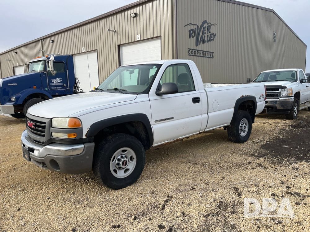 2007 GMC 2500HD Equipment Image0