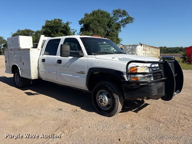 Image of GMC 3500 equipment image 2