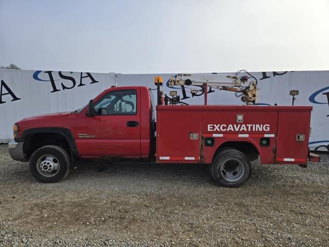 Image of GMC 3500 equipment image 1
