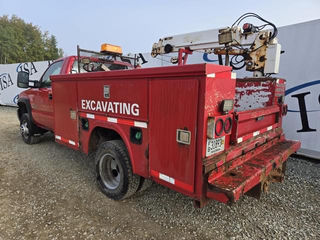 Image of GMC 3500 equipment image 2