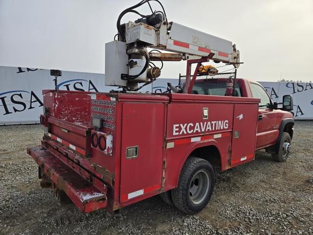 Image of GMC 3500 equipment image 4