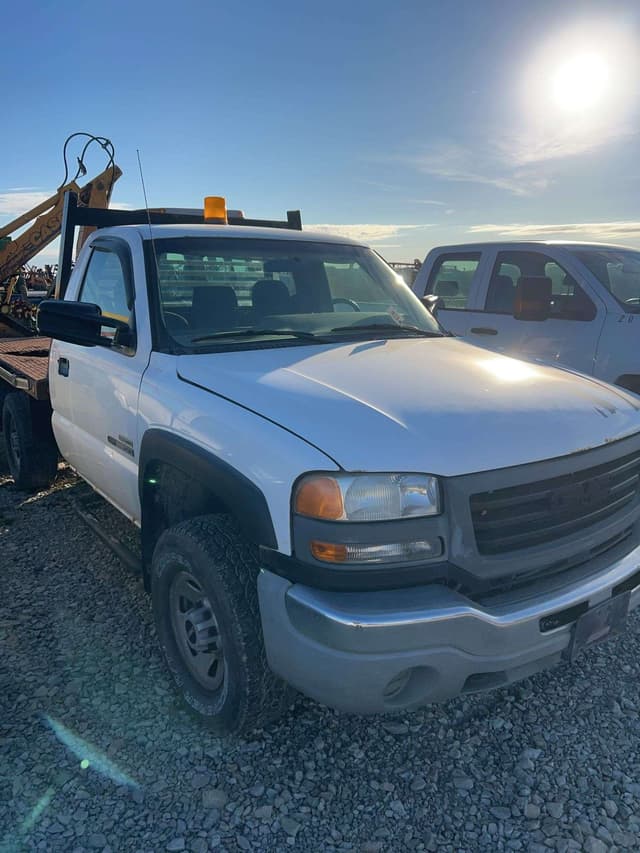 Image of GMC 3500 equipment image 1