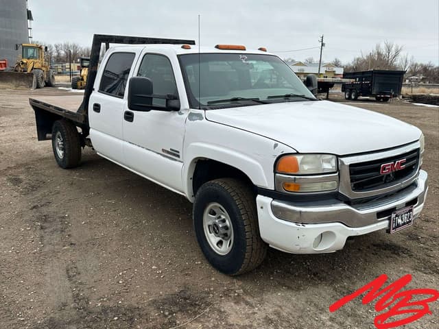 Image of GMC 3500 equipment image 2