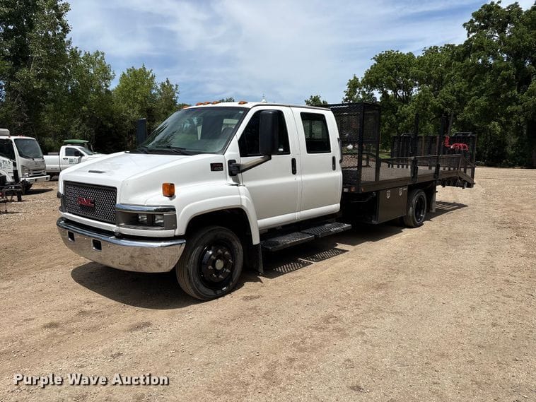2007 GMC C4500 Equipment Image0