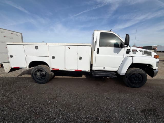Image of GMC C4500 equipment image 3