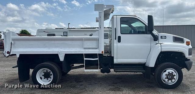 Image of GMC C4500 equipment image 3