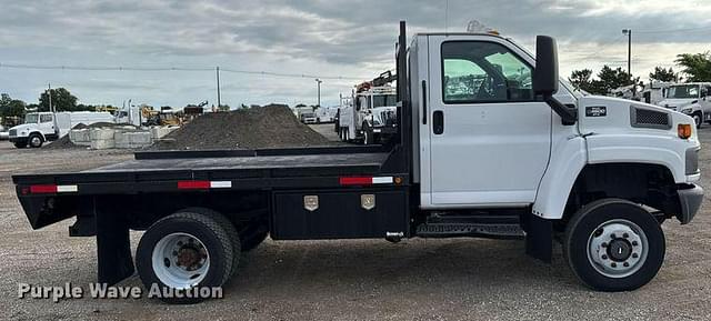 Image of GMC C4500 equipment image 3