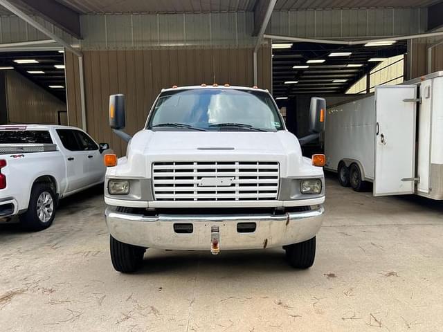 Image of GMC C5500 equipment image 1