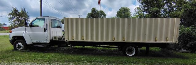 Image of GMC C5500 equipment image 4