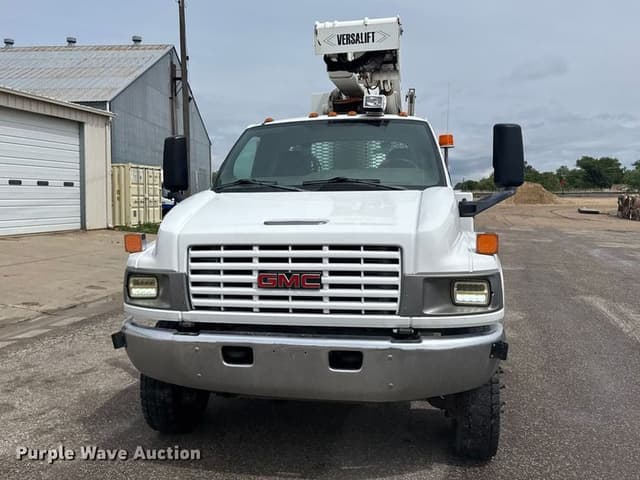 Image of GMC C5500 equipment image 1