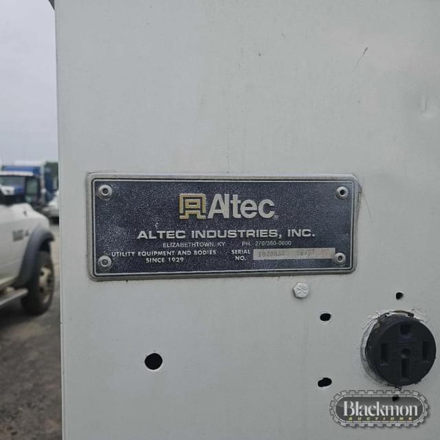 Image of GMC C5500 equipment image 3