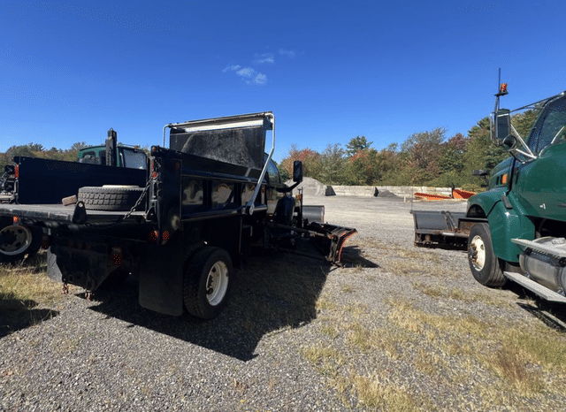 Image of GMC C5500 equipment image 3