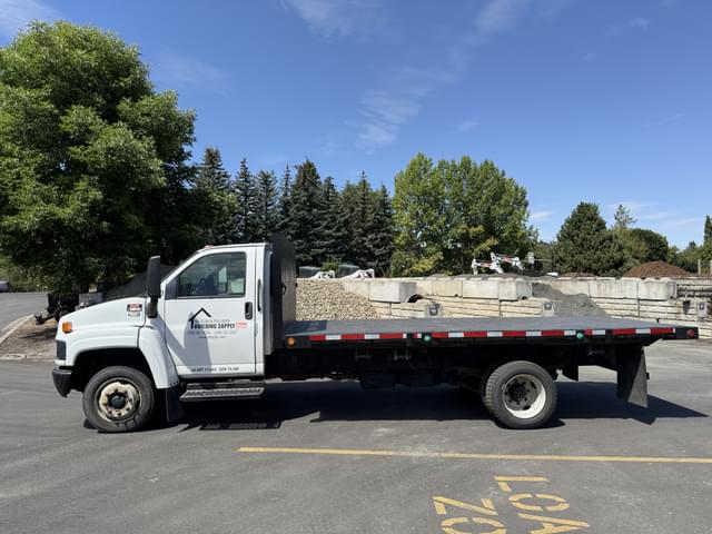 Image of GMC C5500 equipment image 4
