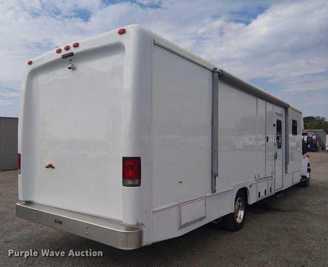 Image of GMC C5500 equipment image 4