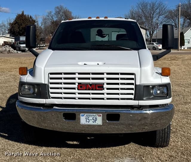 Image of GMC C5500 equipment image 1