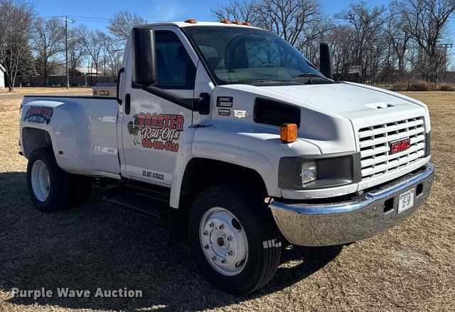 Image of GMC C5500 equipment image 2