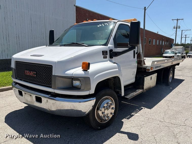 2007 GMC C5500 Equipment Image0