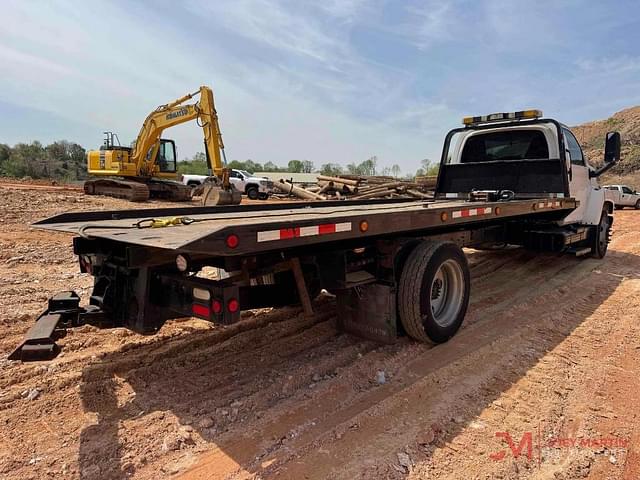Image of GMC C6500 equipment image 2