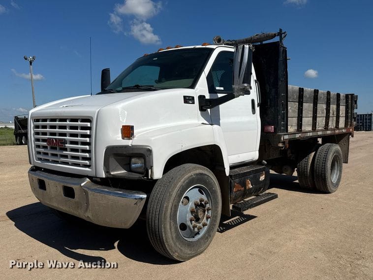 2007 GMC C7500 Equipment Image0