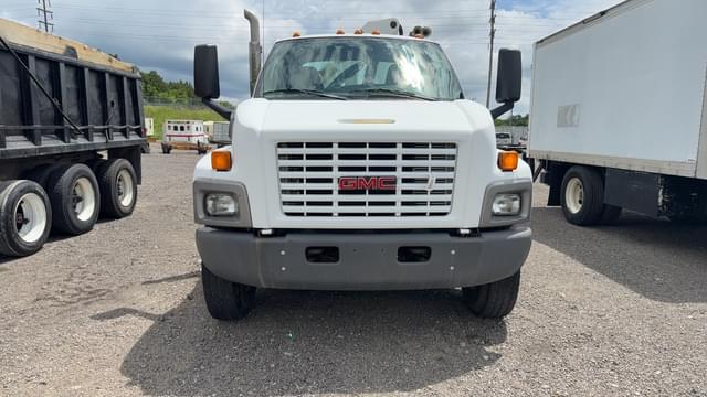 Image of GMC C7500 equipment image 1