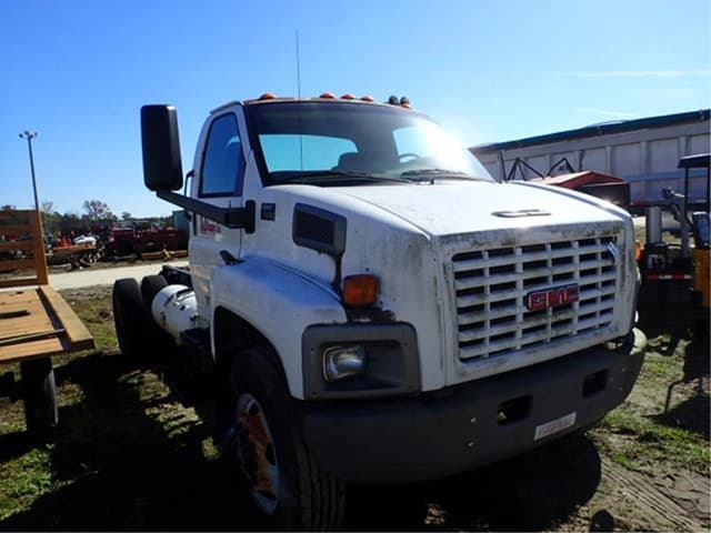 Image of GMC C8500 equipment image 1