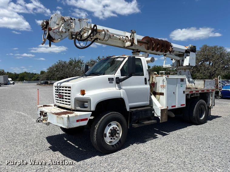 2007 GMC C8500 Equipment Image0