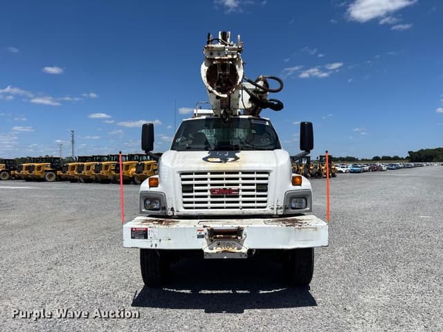 Image of GMC C8500 equipment image 1
