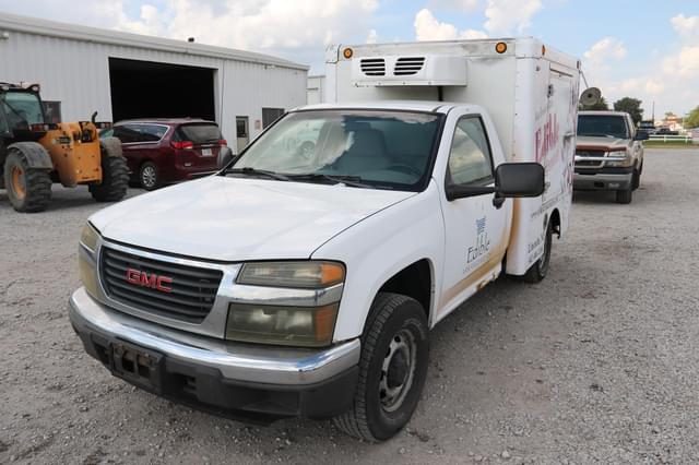 Image of GMC Canyon equipment image 3