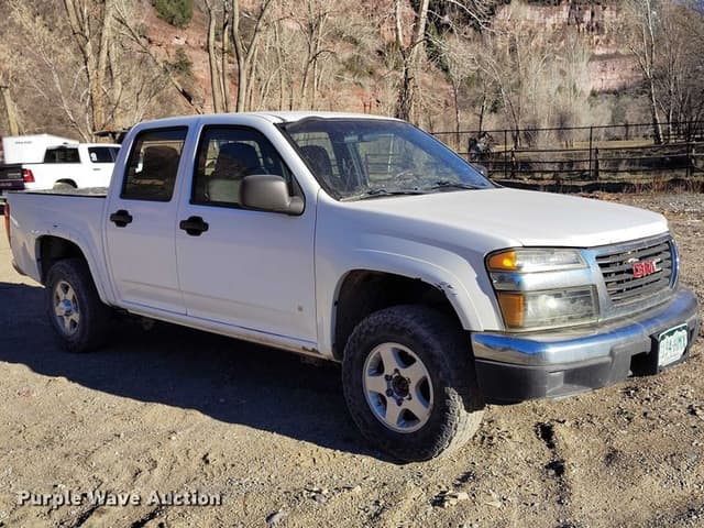 Image of GMC Canyon equipment image 2