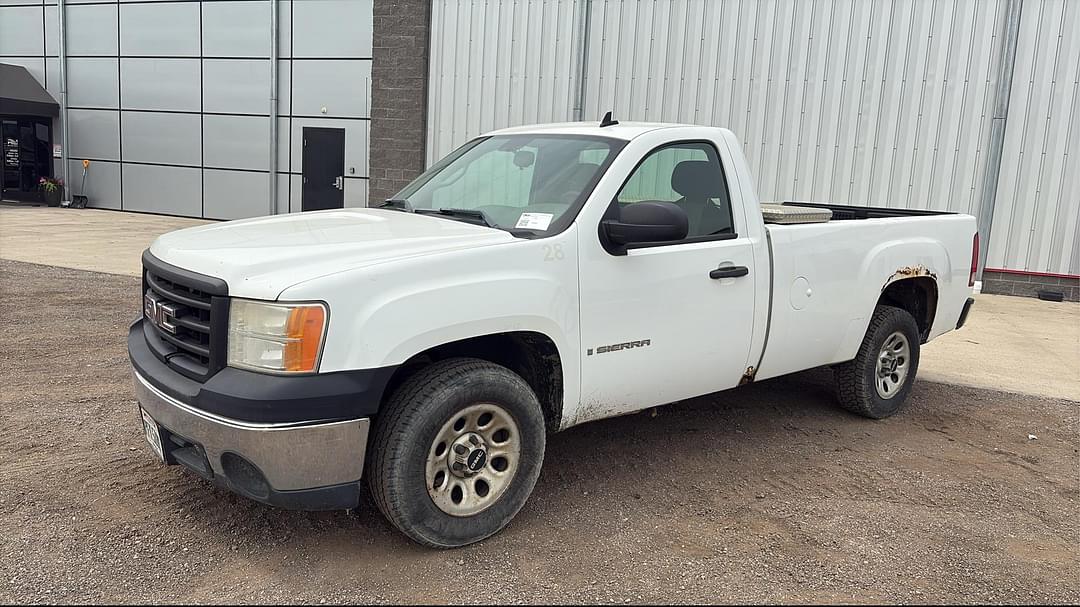 Image of GMC Sierra 1500 Primary image