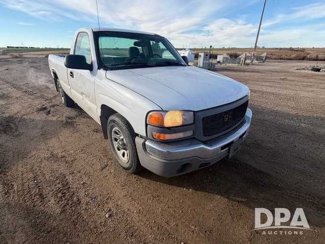 Image of GMC 1500 equipment image 4