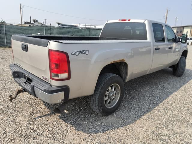 Image of GMC 2500HD equipment image 4