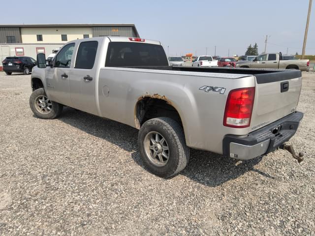 Image of GMC 2500HD equipment image 2