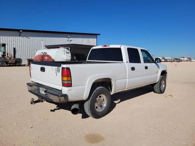 Image of GMC 2500 equipment image 4