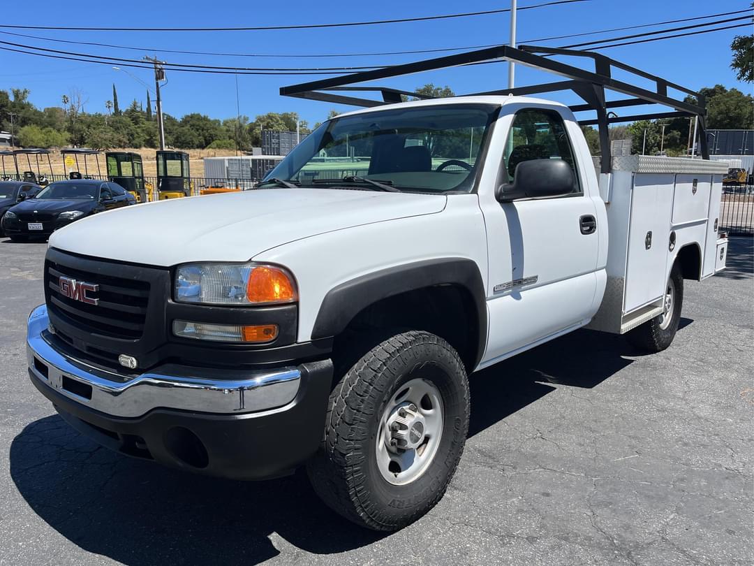 Image of GMC 2500HD Primary image