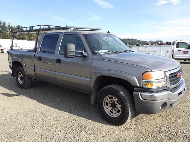 Image of GMC 2500HD equipment image 2