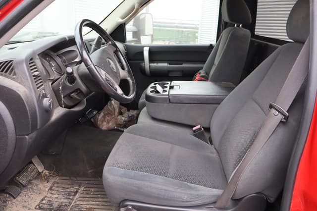 Image of GMC 2500HD equipment image 4