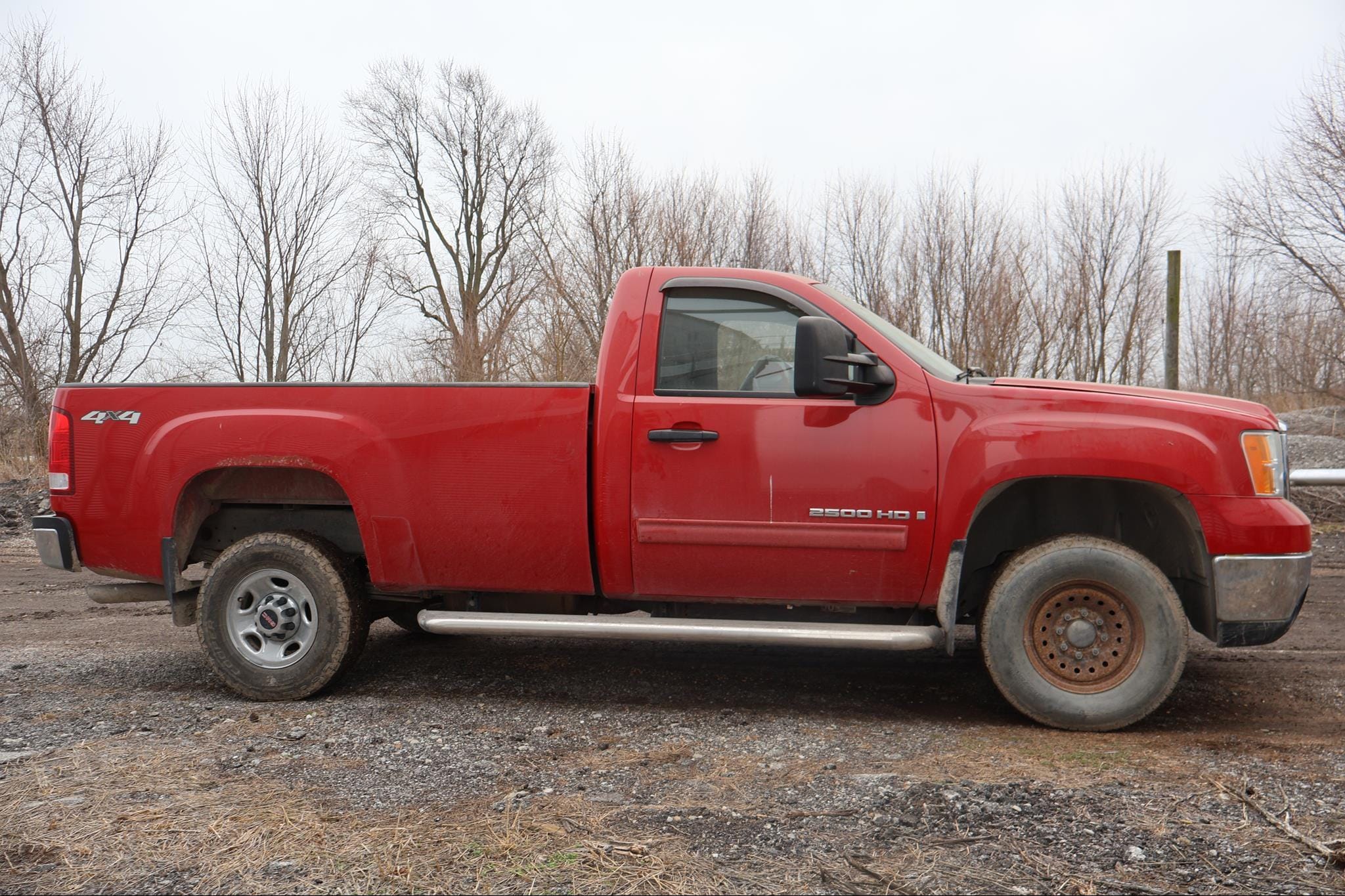 2007 GMC 2500HD Equipment Image0