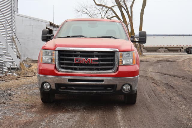 Image of GMC 2500HD equipment image 1